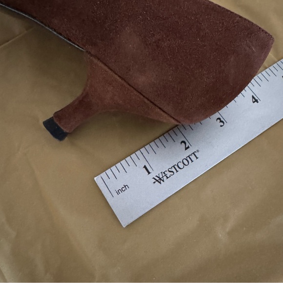STUART WEITZMAN Suede Kitten Heels, 6.5 Women’s - Picture 7 of 9
